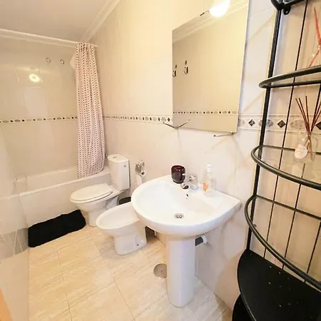 Luminous T2 A La Playa Bydivas! Pool, & Parking דירה *