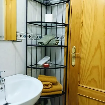 Luminous T2 A La Playa Bydivas! Pool, & Parking דירה